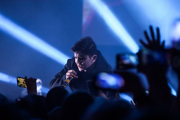 Талантливые юные тюменцы “зажгли” на одной сцене с певцами и блогерами