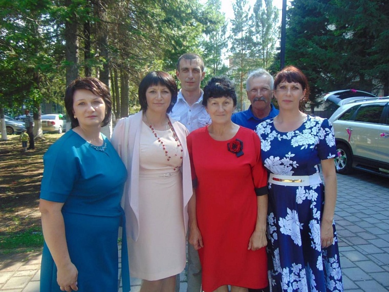 70 тюменских семей в этом году наградят медалями "За любовь и верность"