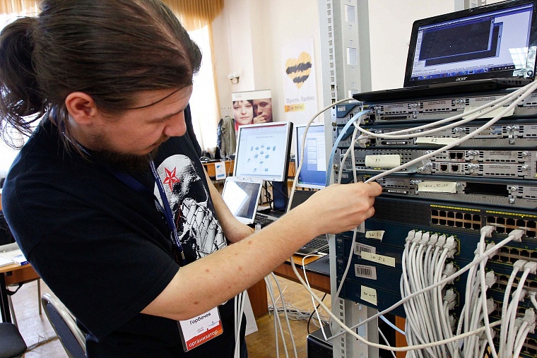 Олимпиада Cisco в Тюмени: спасая мир от апокалипсиса