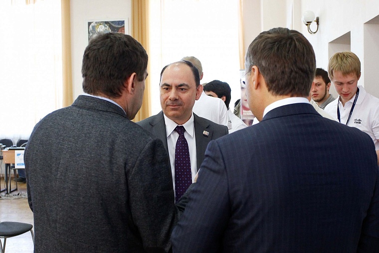 Олимпиада Cisco в Тюмени: спасая мир от апокалипсиса