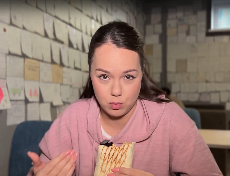 Ведущие программы "Утро" отметили Всемирный день шаурмы