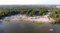 Озеро Андреевское: шикарный вид, бесплатный пляж, но много мусора