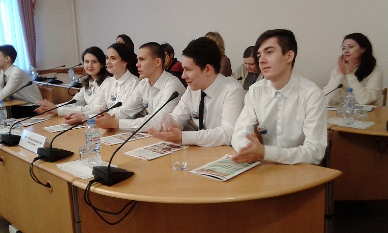 Ученики тюменской школы №88 признаны лучшими друзьями полиции