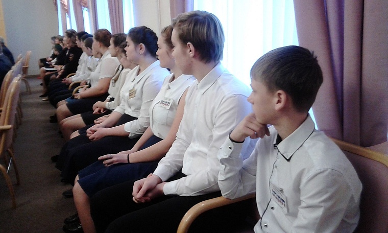 Ученики тюменской школы №88 признаны лучшими друзьями полиции