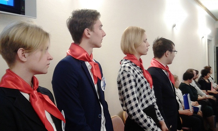 Ученики тюменской школы №88 признаны лучшими друзьями полиции