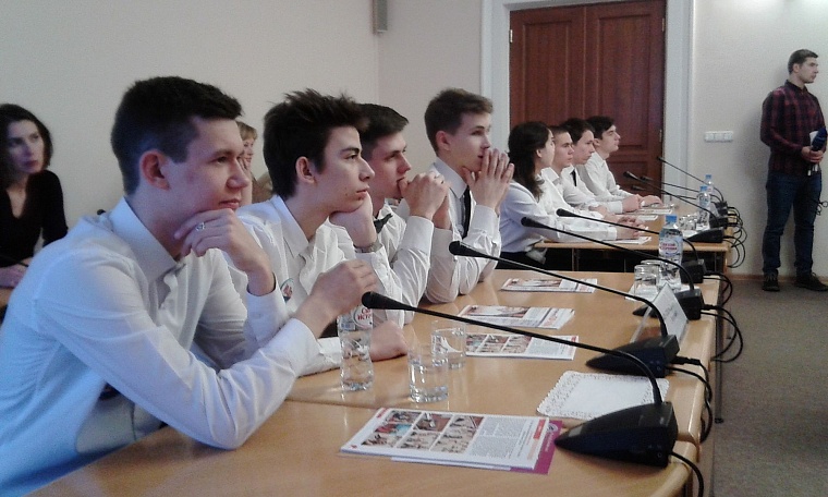 Ученики тюменской школы №88 признаны лучшими друзьями полиции