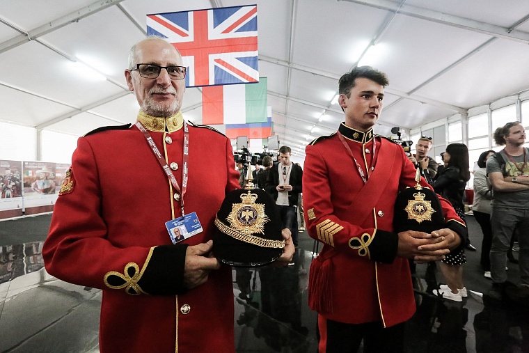 «Спасская башня» в столице стерла границы между странами