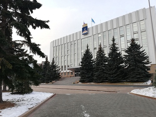 Тюменская городская дума начала очередное заседание: кого наградят нагрудным знаком?