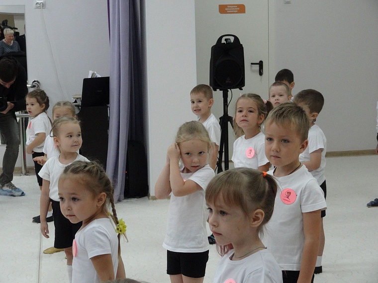 Корпус № 3 у детсада № 60 открывали без красной ленты, но с кепками ГТО