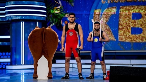 На финале Высшей лиги КВН «Борец» из Сургута пытался обольстить Лободу