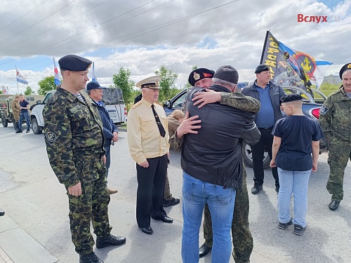 В Тюмень прибыла колонна  автопробега морских пехотинцев "Сила в единстве"
