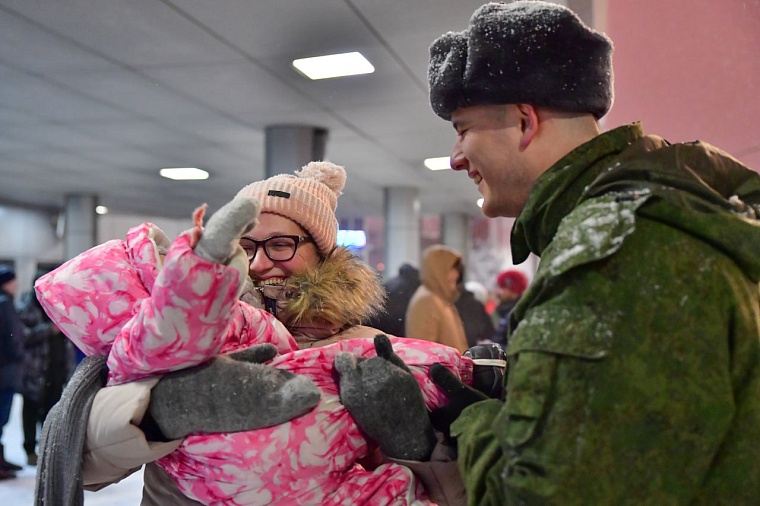 Из Тюмени на боевое слаживание проводили очередное подразделение бойцов