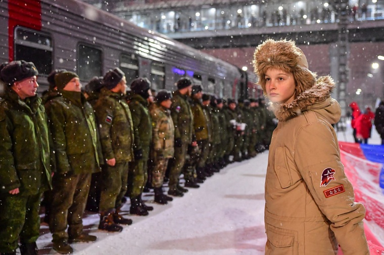 Из Тюмени на боевое слаживание проводили очередное подразделение бойцов