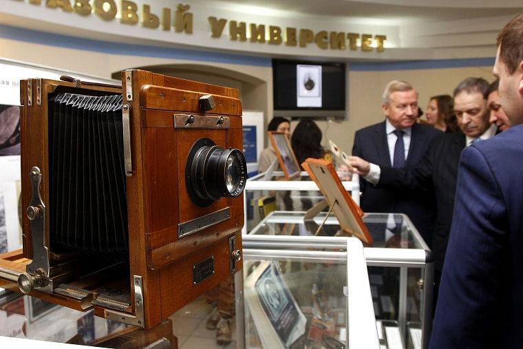 Привет из прошлого: в Тюмени презентуют полуторавековые фотографии