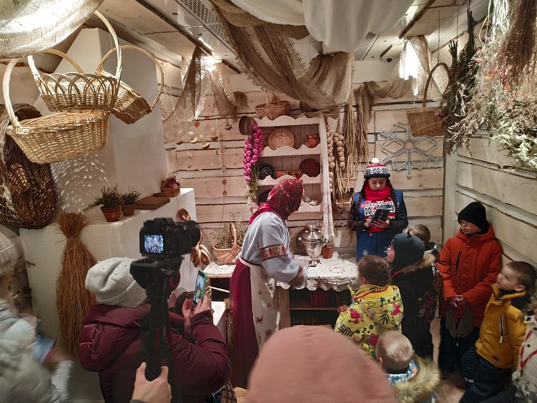 В Тюмень прибыл поезд Деда Мороза