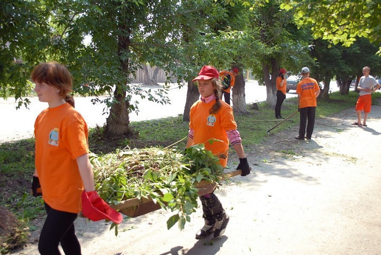 Летом 2017 года в Тюмени трудоустроят в полтора раза больше несовершеннолетних
