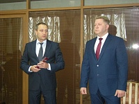 Дмитрий Кузьменко вручил удостоверения переназначенным судьям