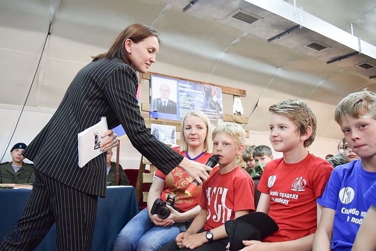 Монах Киприан, в миру Герой Советского Союза Валерий Бурков,  встретился с молодежью