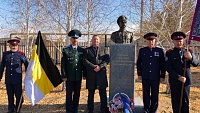 В Оренбургской области на улице Чапаева установили памятник убийце Чапаева