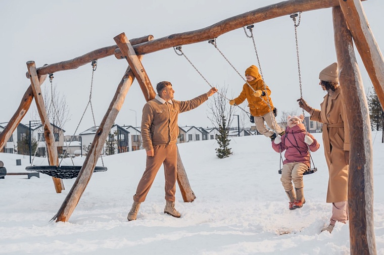 Дом с паркингом, досуговый центр с рестораном и другие объекты