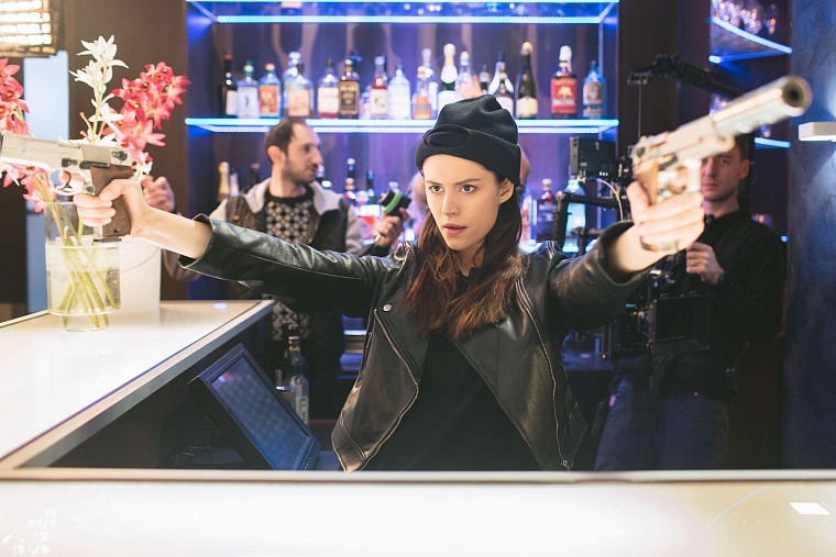 Дзы-ы-ынь и новый сезон комедийного сериала «Отель Элеон»