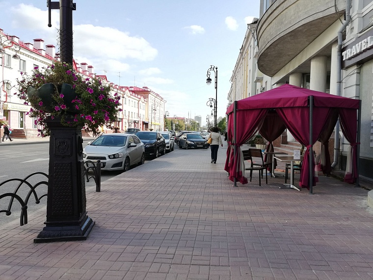 В Тюменской области прогнозируют грозу и ветер порывами до 17 м/с