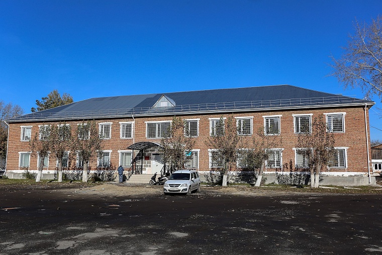 Тюменские конвоиры показали, как устроен автозак