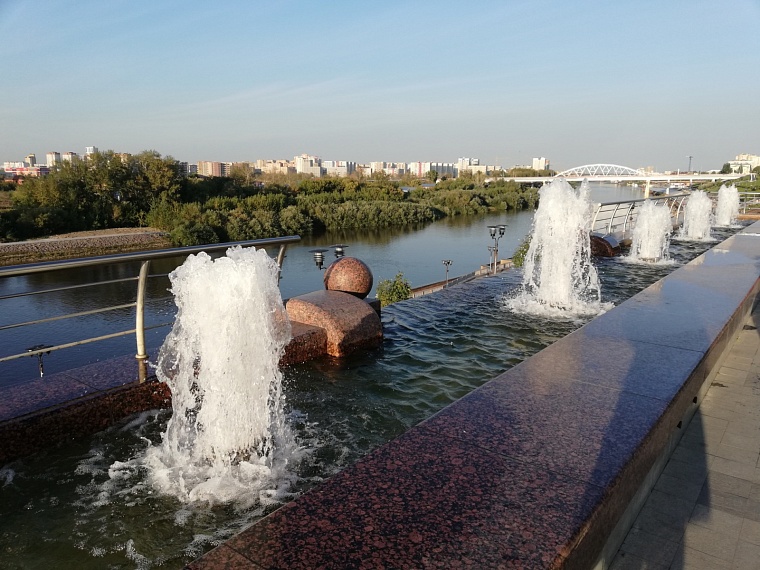 В Тюмени прогнозируют дожди и сильный ветер