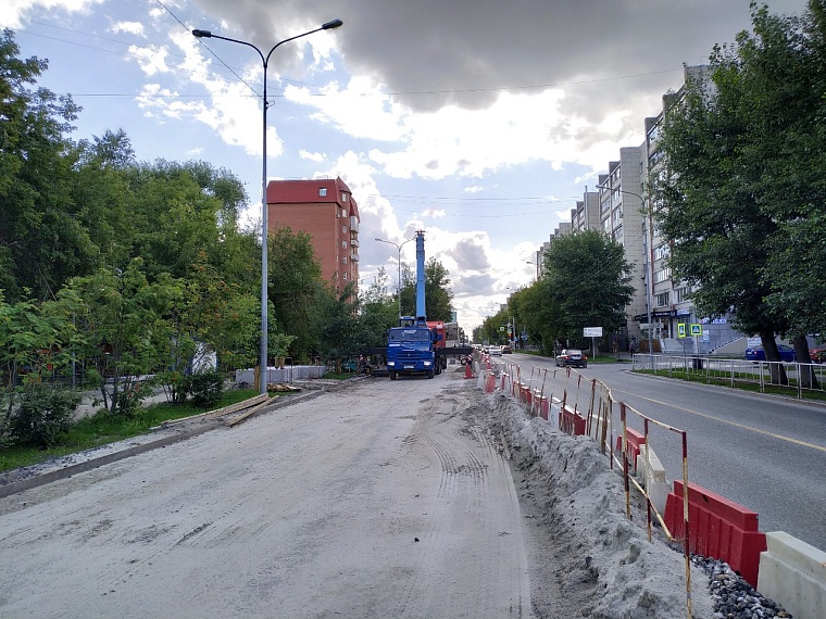 Из-за ремонта теплосетей в Тюмени дорога в детский сад пролегает по проезжей части