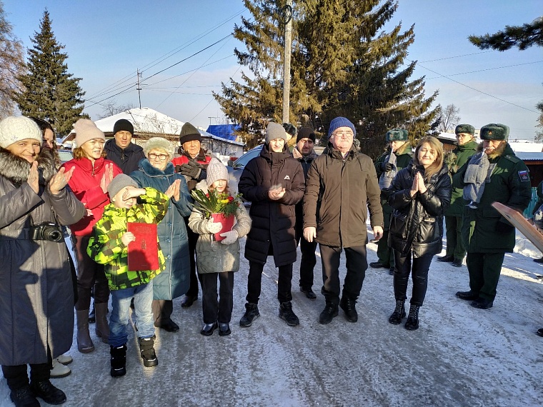 Ветерана войны из Тюмени Анну Шахтарину поздравили со 100-летним юбилеем