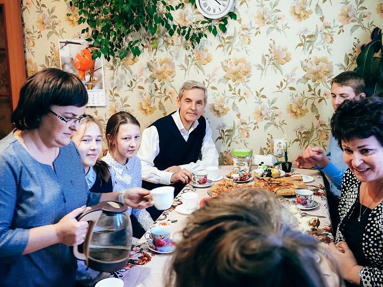 Океанариум, оранжерея и оладьи с икрой: тюменские ребята побывали в Югре и на Ямале