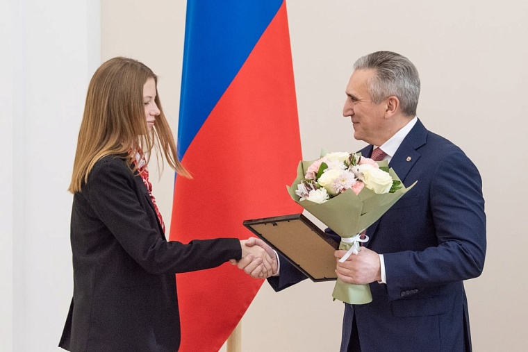 Александр Моор пожелал студентам никогда не отступать перед трудностями