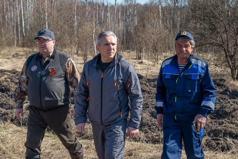 Александр Моор проверил уровень пожарной защищенности поселка Лесозаводский