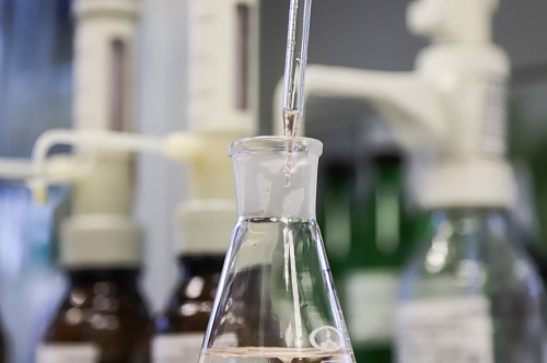 Вода из крана: что в нее добавляют?