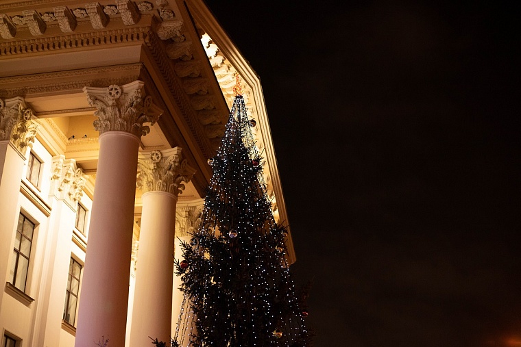 Тюмень новогодняя: новинки и хиты праздничного убранства лучшего города Земли. Фоторепортаж