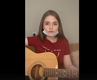 Тюменская студентка посвятила песню врачам из "красной зоны"