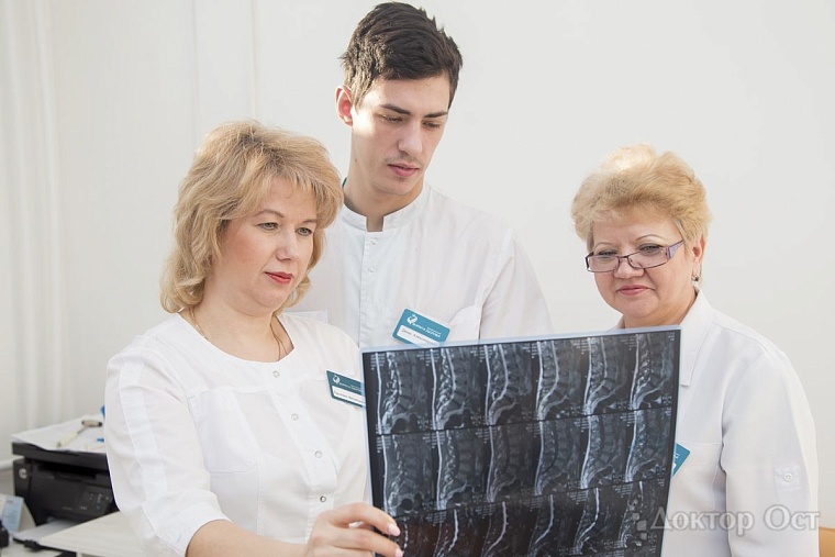 Берегите позвоночник и суставы: как понять, что пора бежать к врачу и можно ли избежать операции