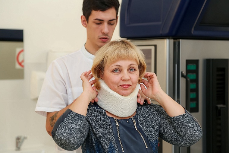 Берегите позвоночник и суставы: как понять, что пора бежать к врачу и можно ли избежать операции