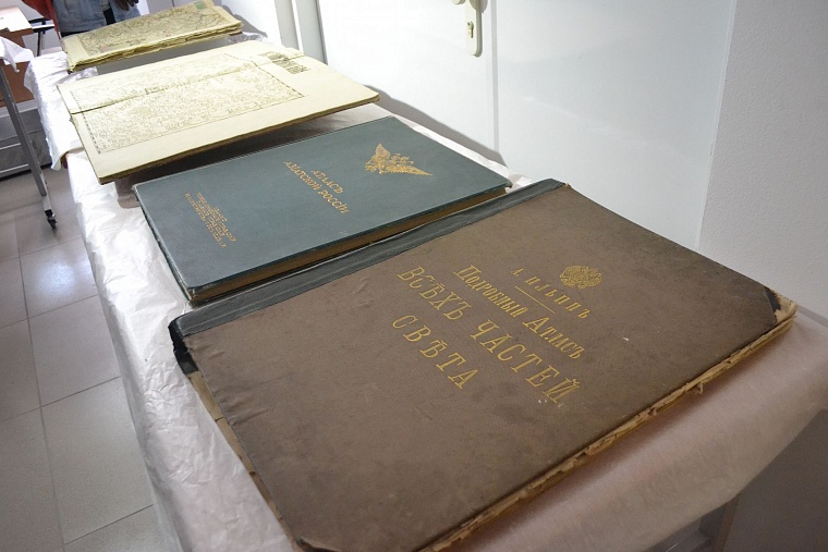 Музейный комплекс раскрыл фондохранилище