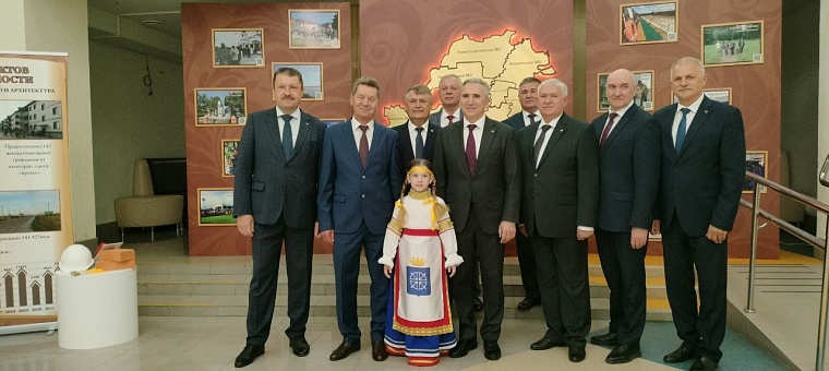 Александр Моор: главное богатство Ялуторовского района – это люди