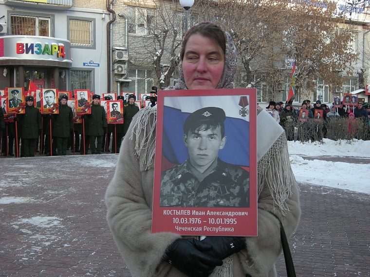 По Тюмени в День героев Отечества прошел крестный ход