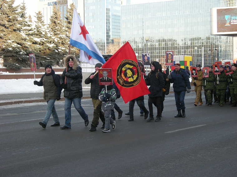 По Тюмени в День героев Отечества прошел крестный ход