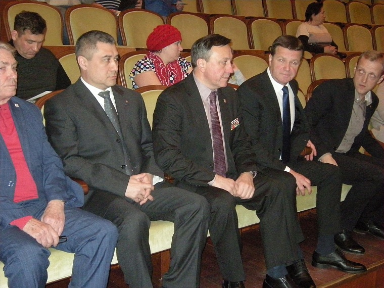 По Тюмени в День героев Отечества прошел крестный ход