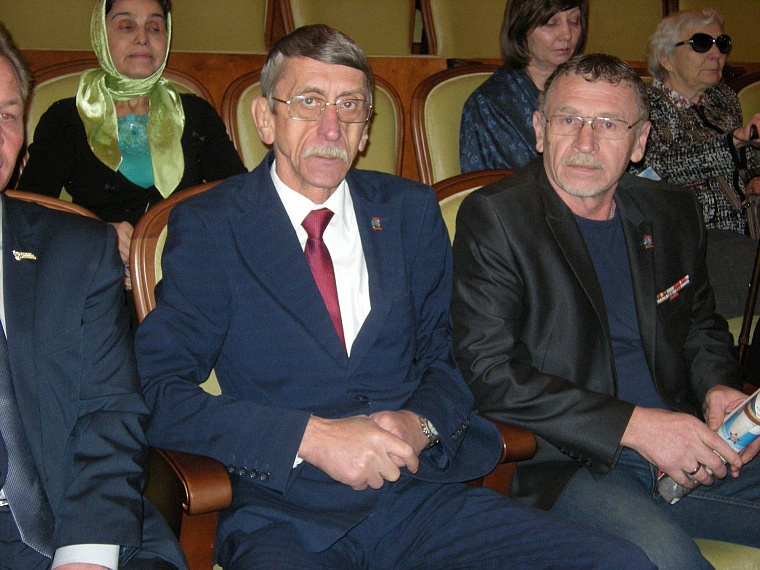 По Тюмени в День героев Отечества прошел крестный ход