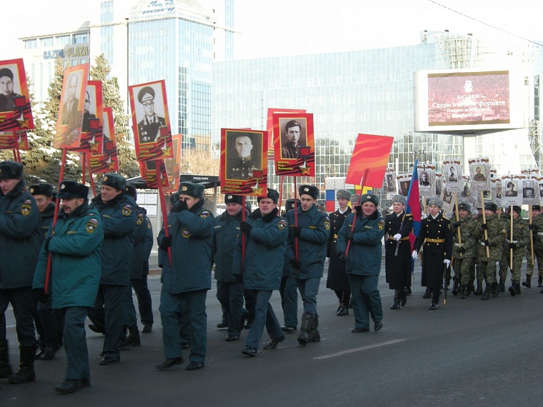По Тюмени в День героев Отечества прошел крестный ход