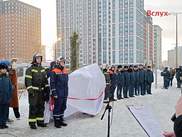 Легендарного тюменского кота Семена увековечили в бронзе