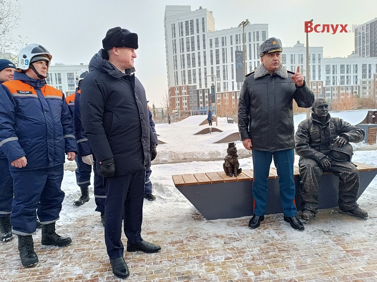 Легендарного тюменского кота Семена увековечили в бронзе