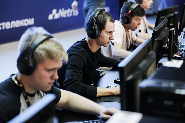 «Главное — быть неожиданным»: в Тюмени проходит турнир по CS: GO