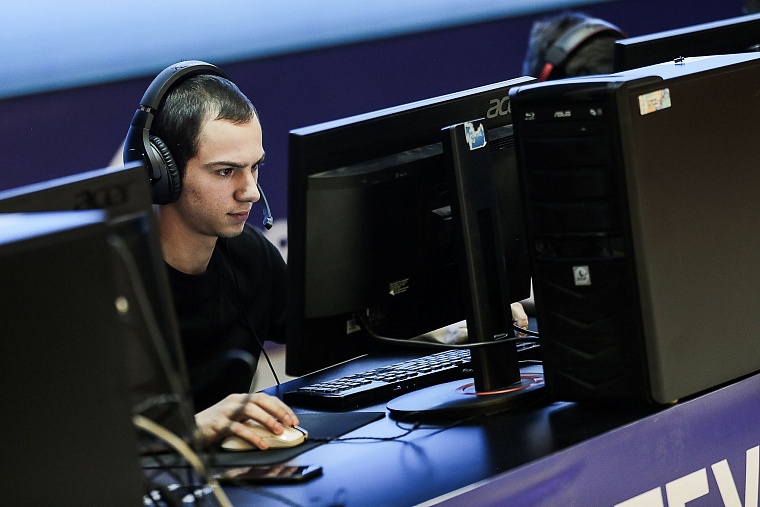 «Главное — быть неожиданным»: в Тюмени проходит турнир по CS: GO
