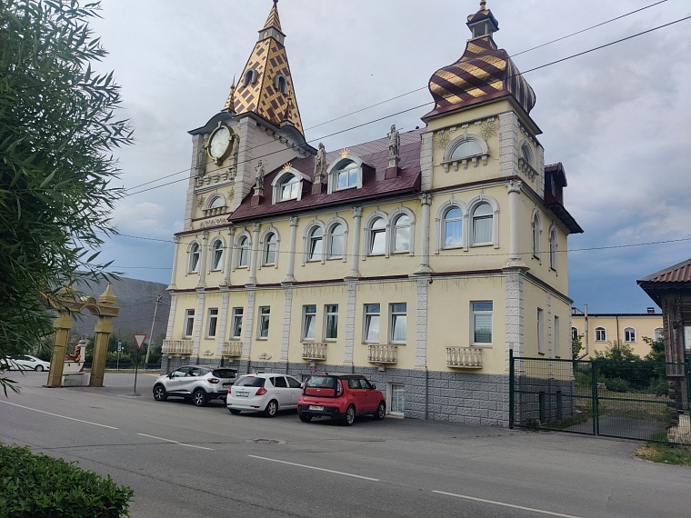 Айские притесы: смертельный троллей, скалы с 30-этажный дом и мостики над пропастью